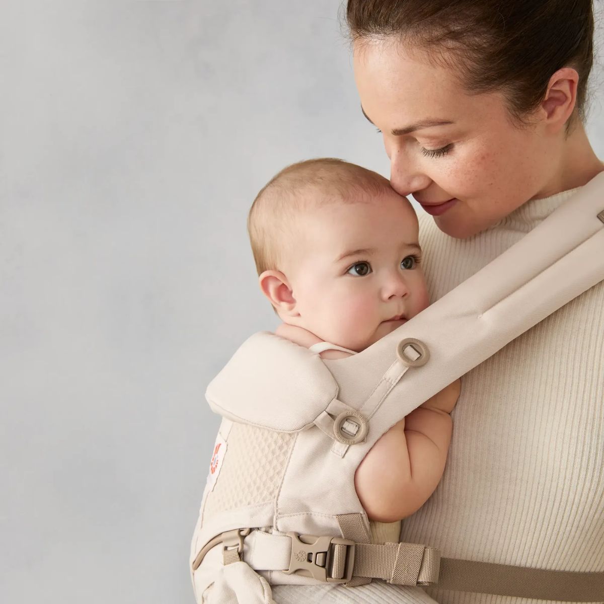 Ergobaby Omni Classic Newborn Baby Carrier 0-48M - Natural Beige - Built for Daily Adventures