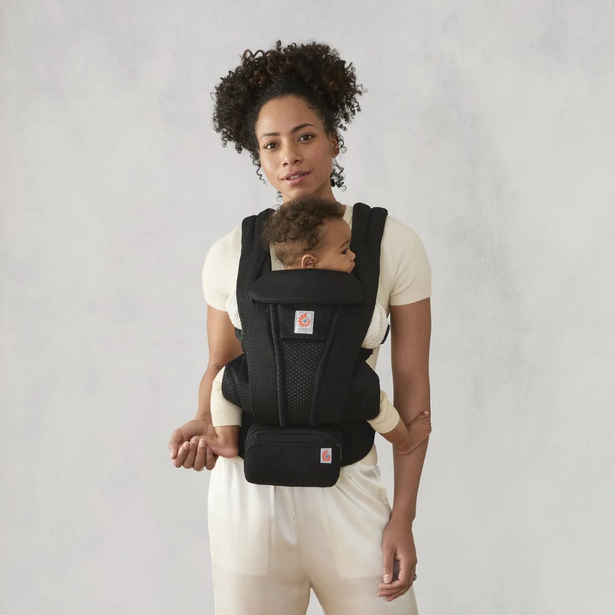 Ergobaby Omni Deluxe Newborn Baby Carrier 0-48M - Onyx Black - Four Carry Positions That Grow with Baby