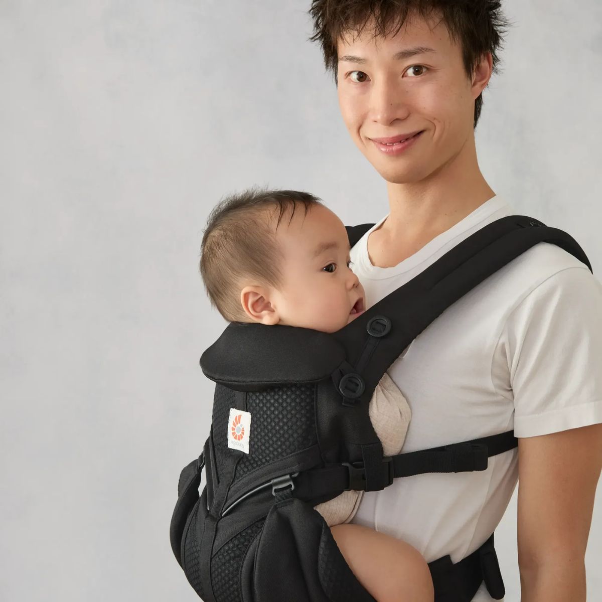 Ergobaby Omni Classic Newborn Baby Carrier 0-48M- Onyx Black - Built for Daily Adventures