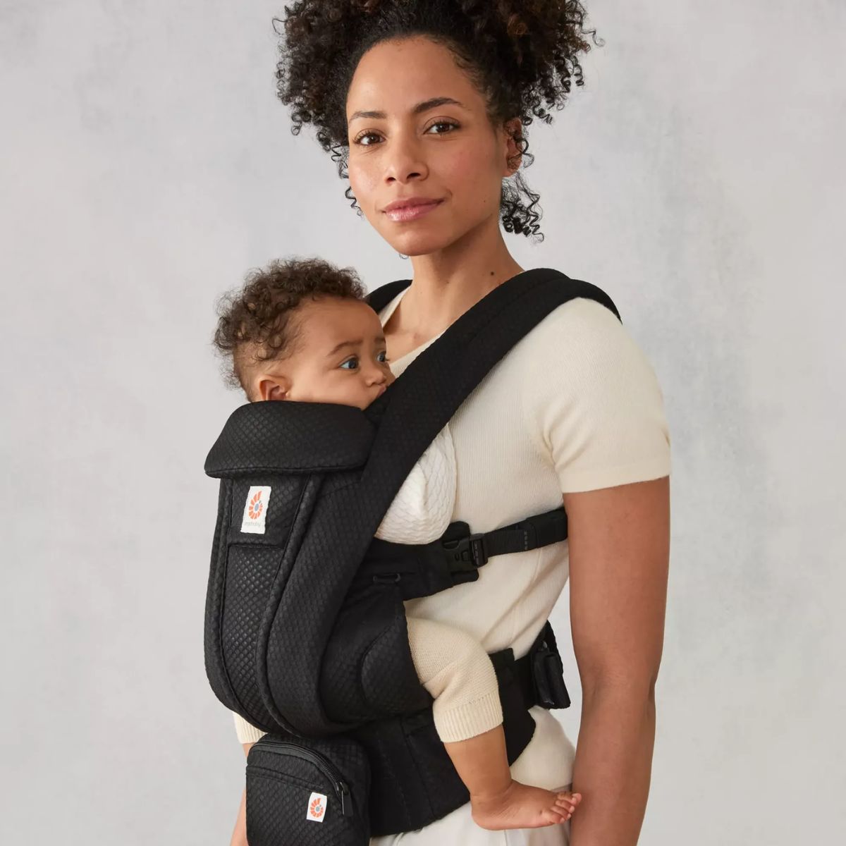 Ergobaby Omni Deluxe Newborn Baby Carrier 0-48M - Onyx Black - Built for Daily Adventures